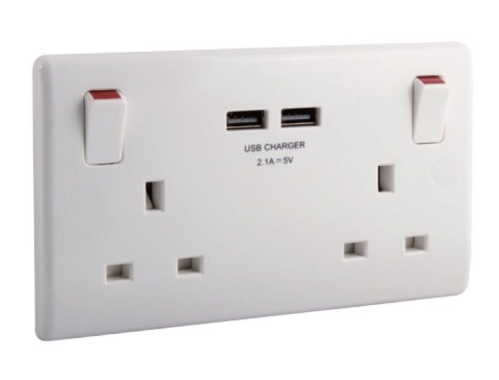 Nexus White 13A Double Switch Socket & 2 Usb